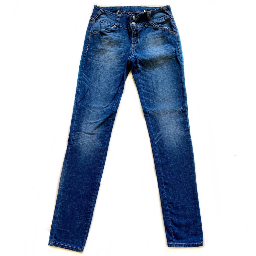 Premium Papaya Straight Tapered Stretch Jeans dark Wash Distressed Size 7